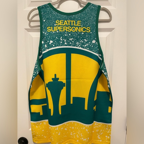 NWT - Seattle Supersonics Jersey - Large - Picture 4 of 4